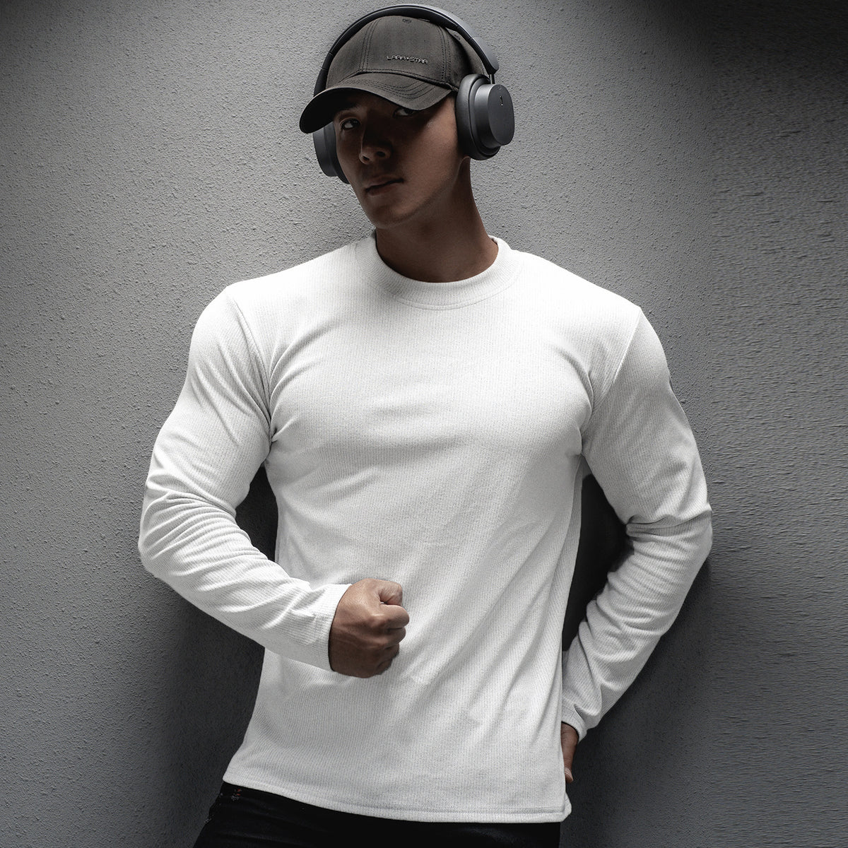 Men's Thermal Long Sleeve Base Layer - Crew Neck Winter Training Top in White